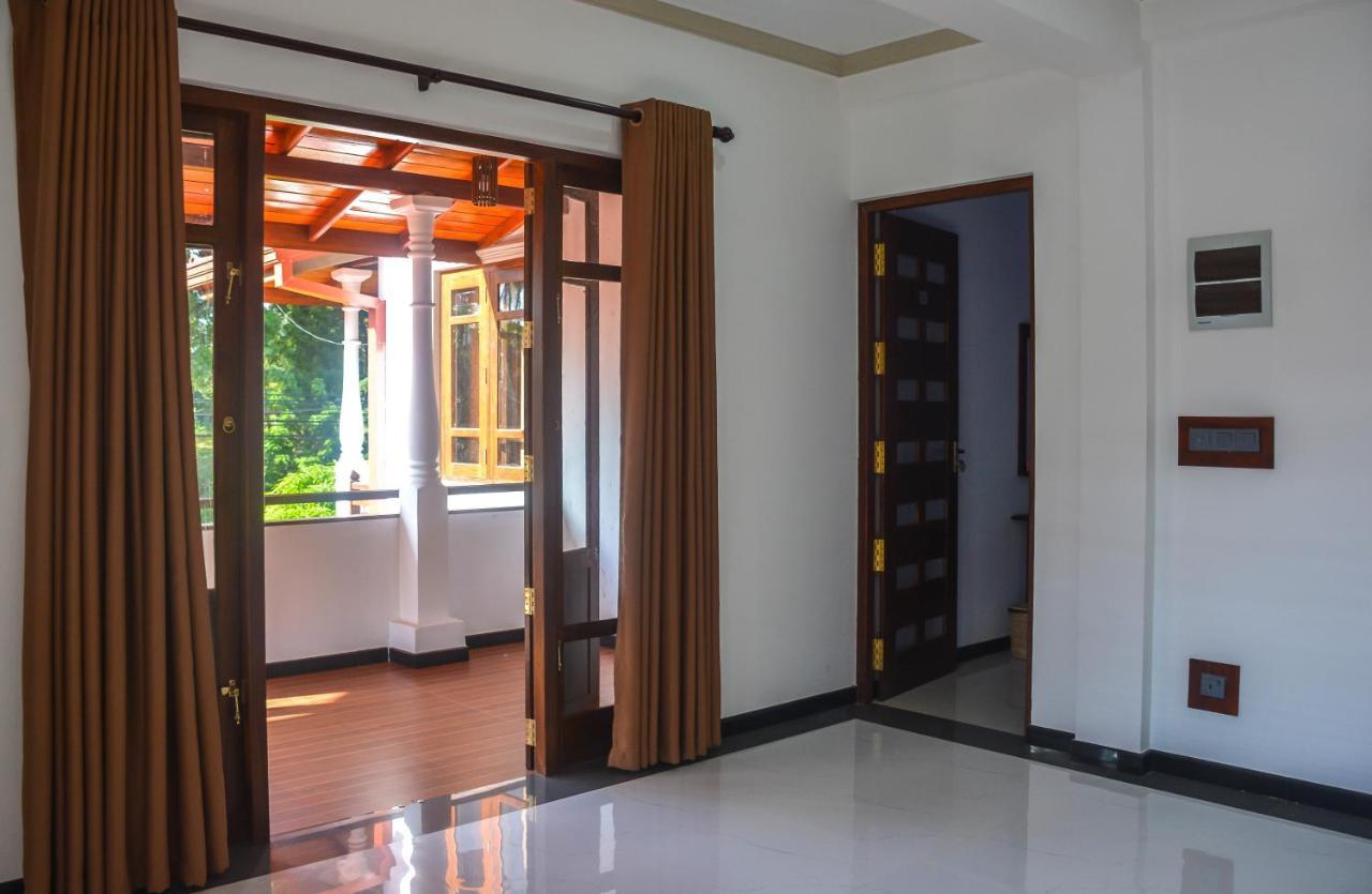 Janu Homestay Tangalle Exteriör bild