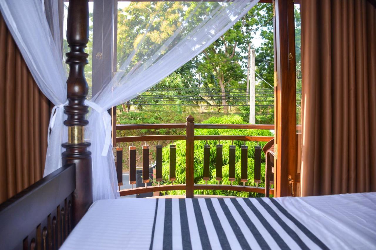 Janu Homestay Tangalle Exteriör bild
