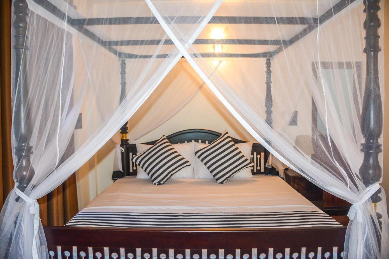 Janu Homestay Tangalle Exteriör bild