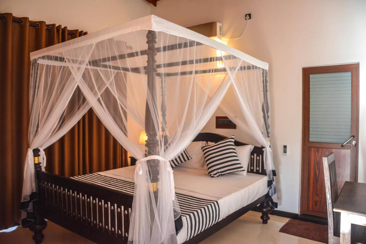 Janu Homestay Tangalle Exteriör bild