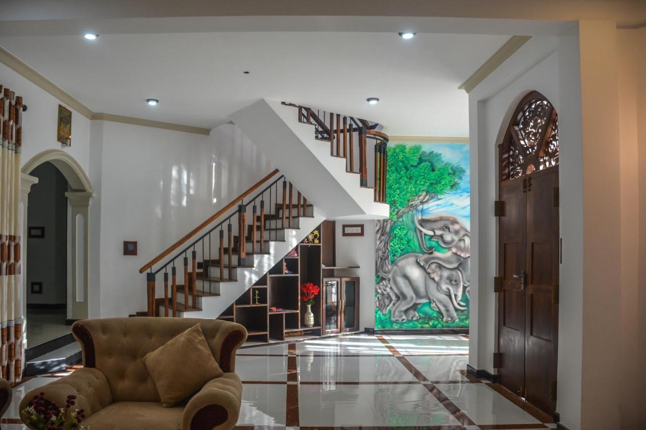Janu Homestay Tangalle Exteriör bild