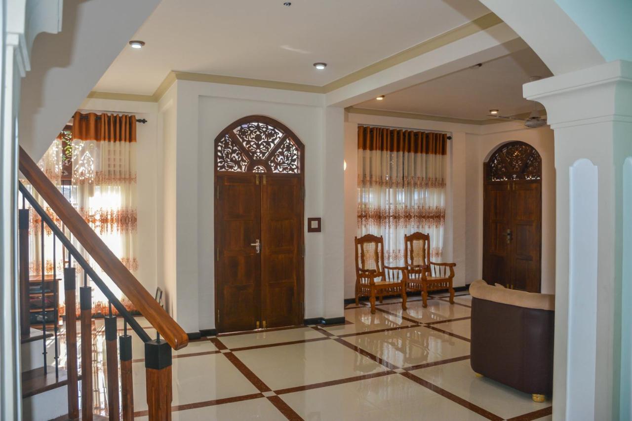 Janu Homestay Tangalle Exteriör bild