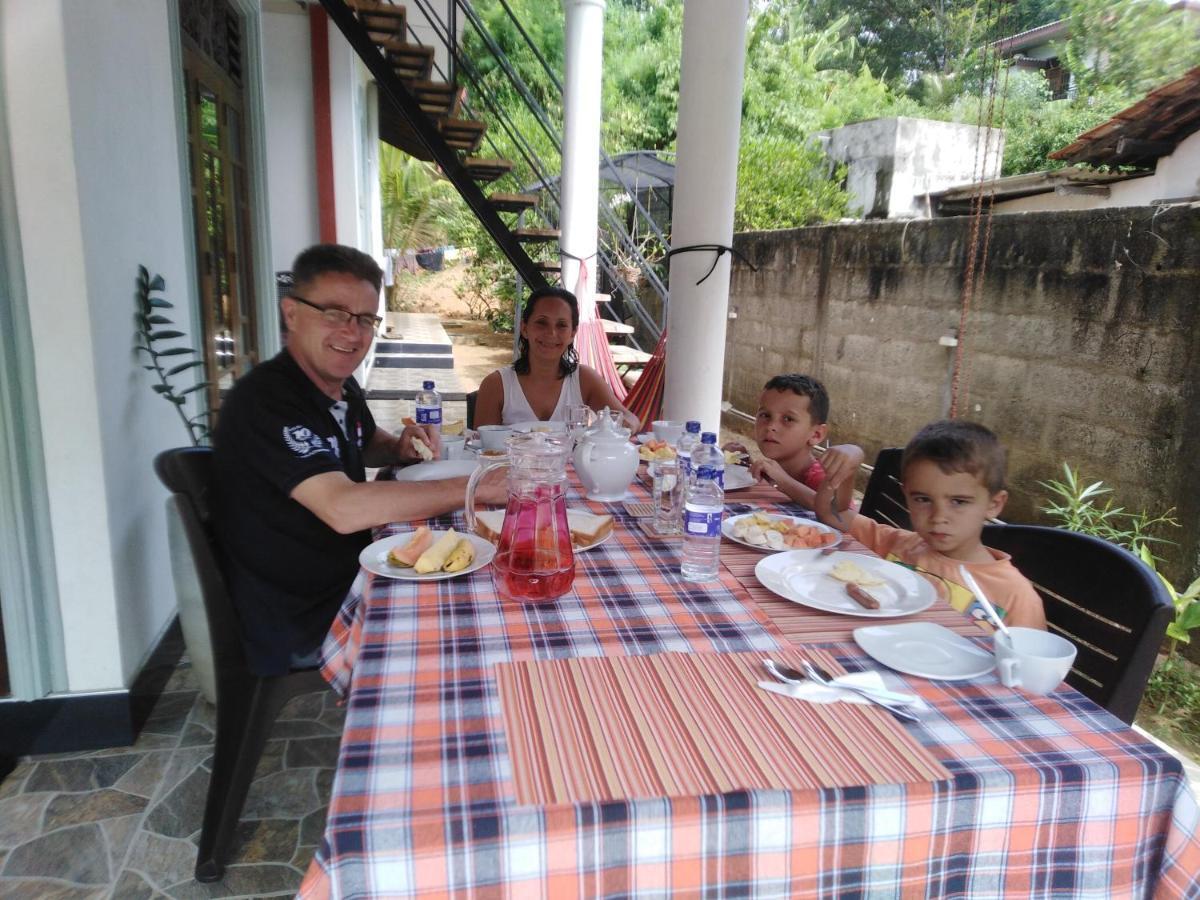 Janu Homestay Tangalle Exteriör bild
