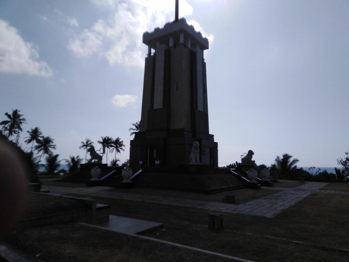 Janu Homestay Tangalle Exteriör bild